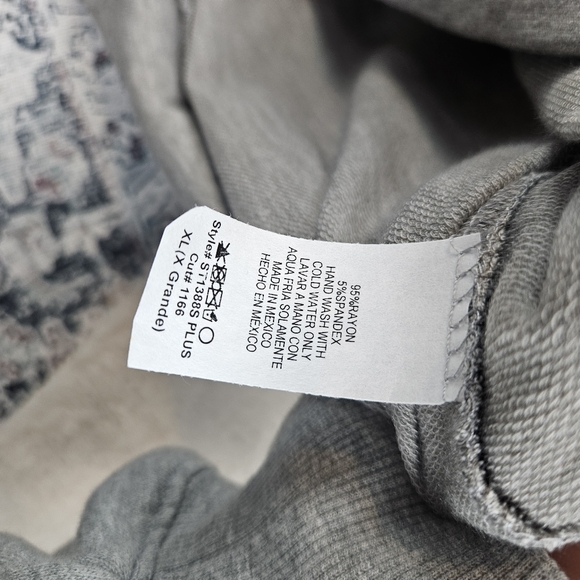 Heimish Long Sleeve Gray Ladder Cutout Sweater Pullover XL - Picture 6 of 7